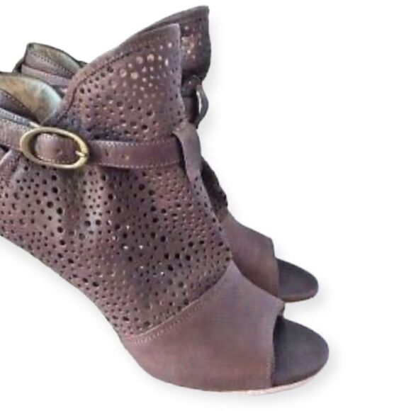 Latitude Femme Perforated Open Toe Brown Leather Strappy Ankle Booties Sz 40 - Picture 6 of 11